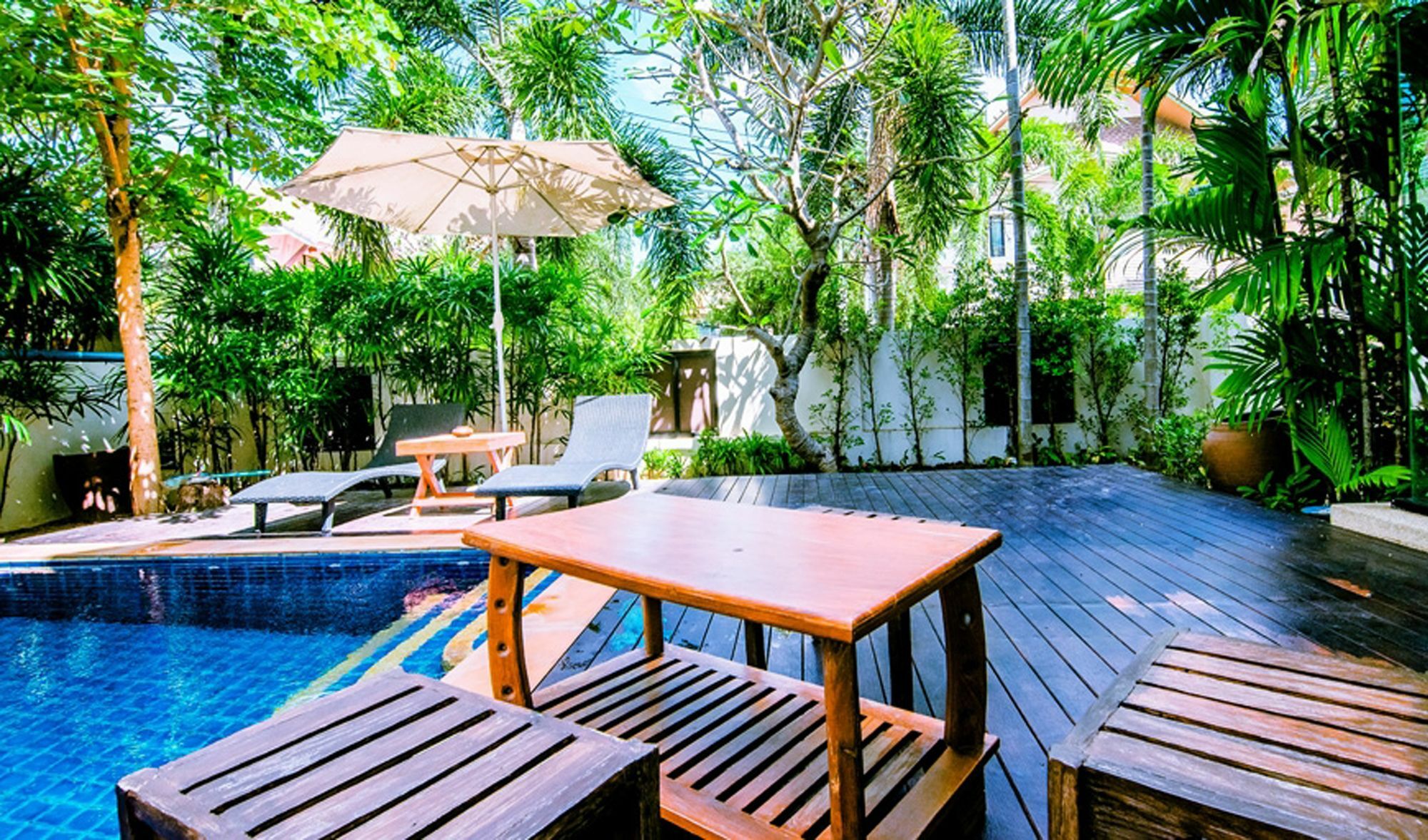 Natcha Pool Pattaya