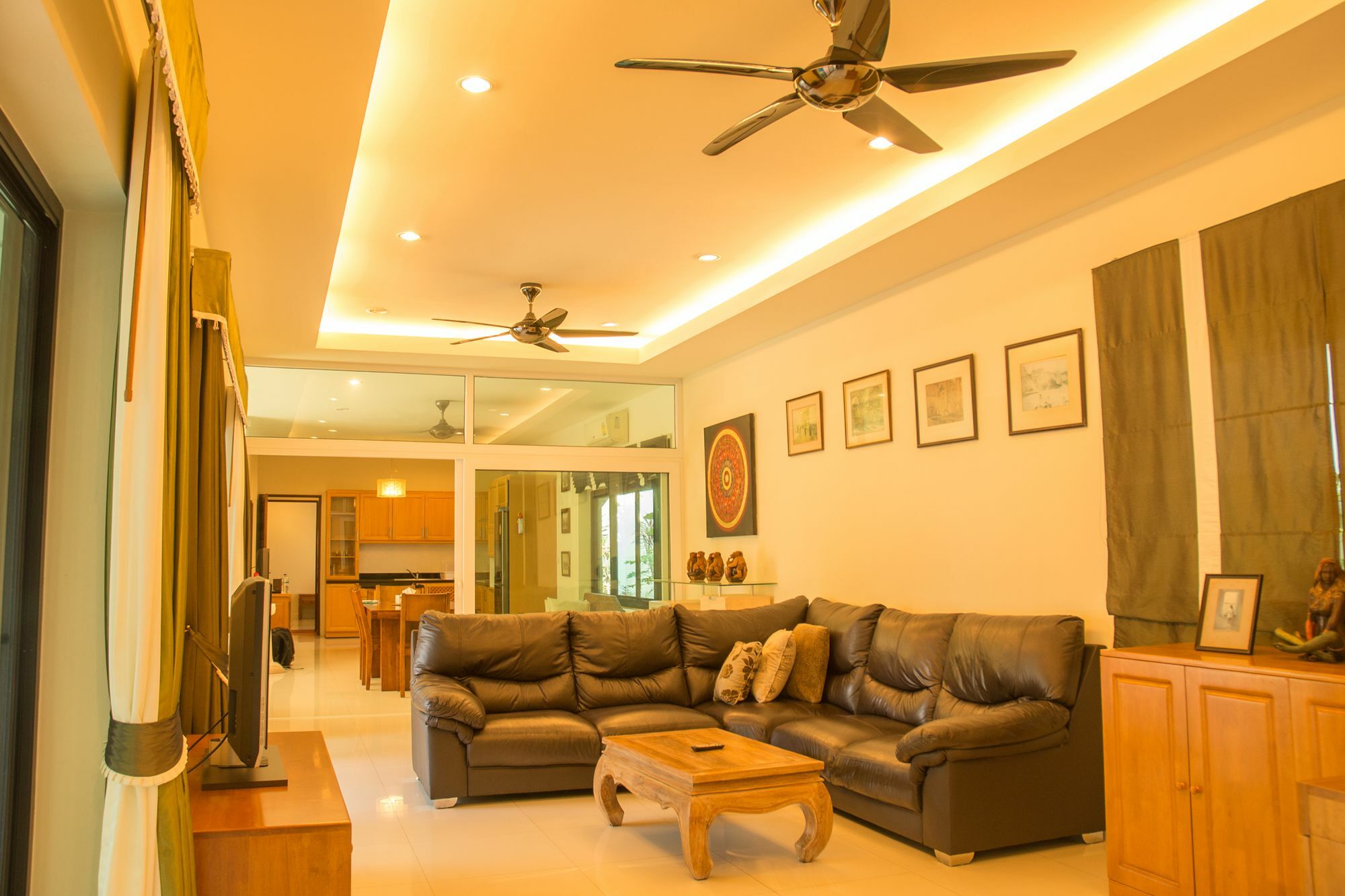 Natcha Pool Villa *