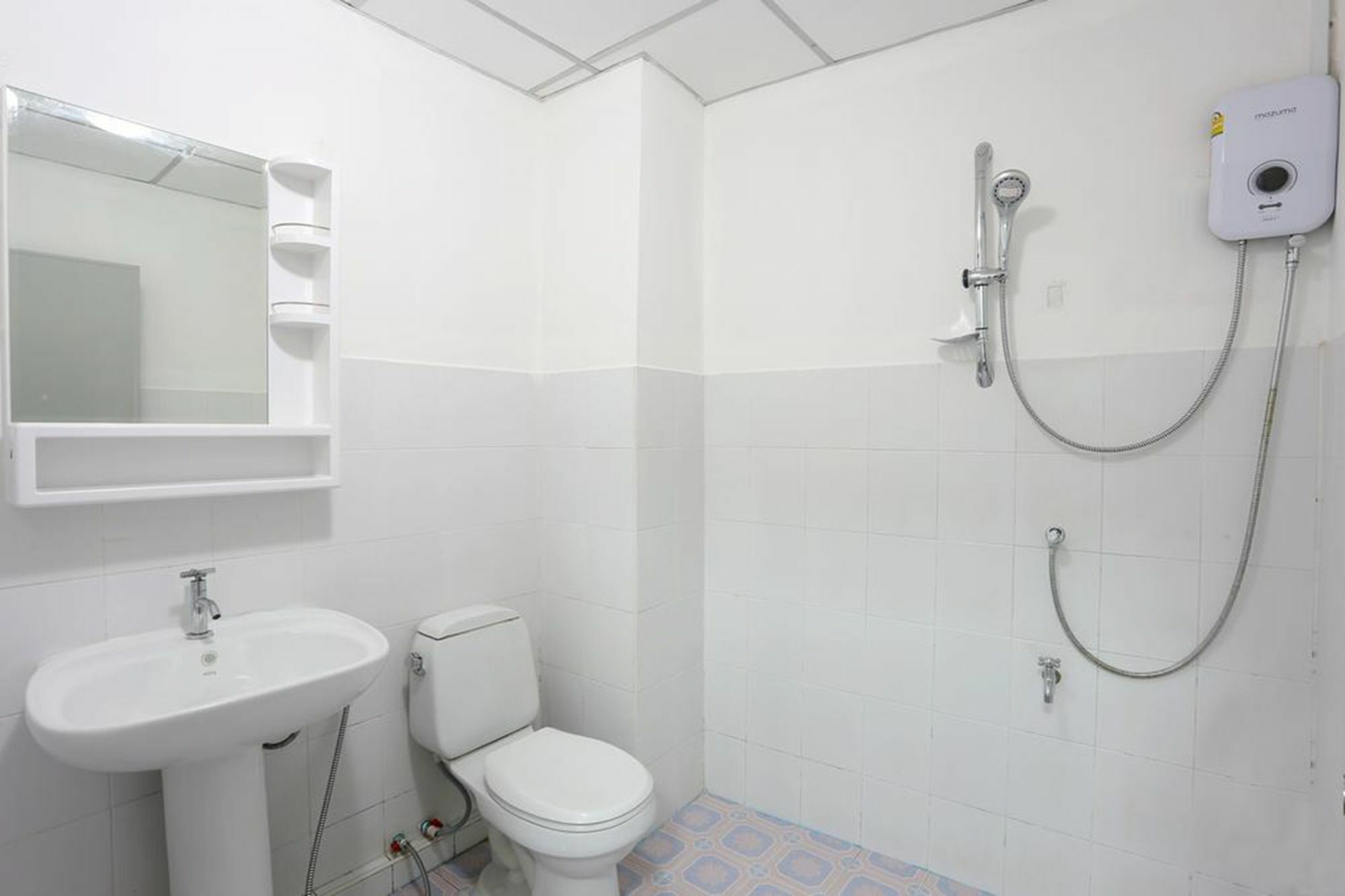 Liya Hotel 3*