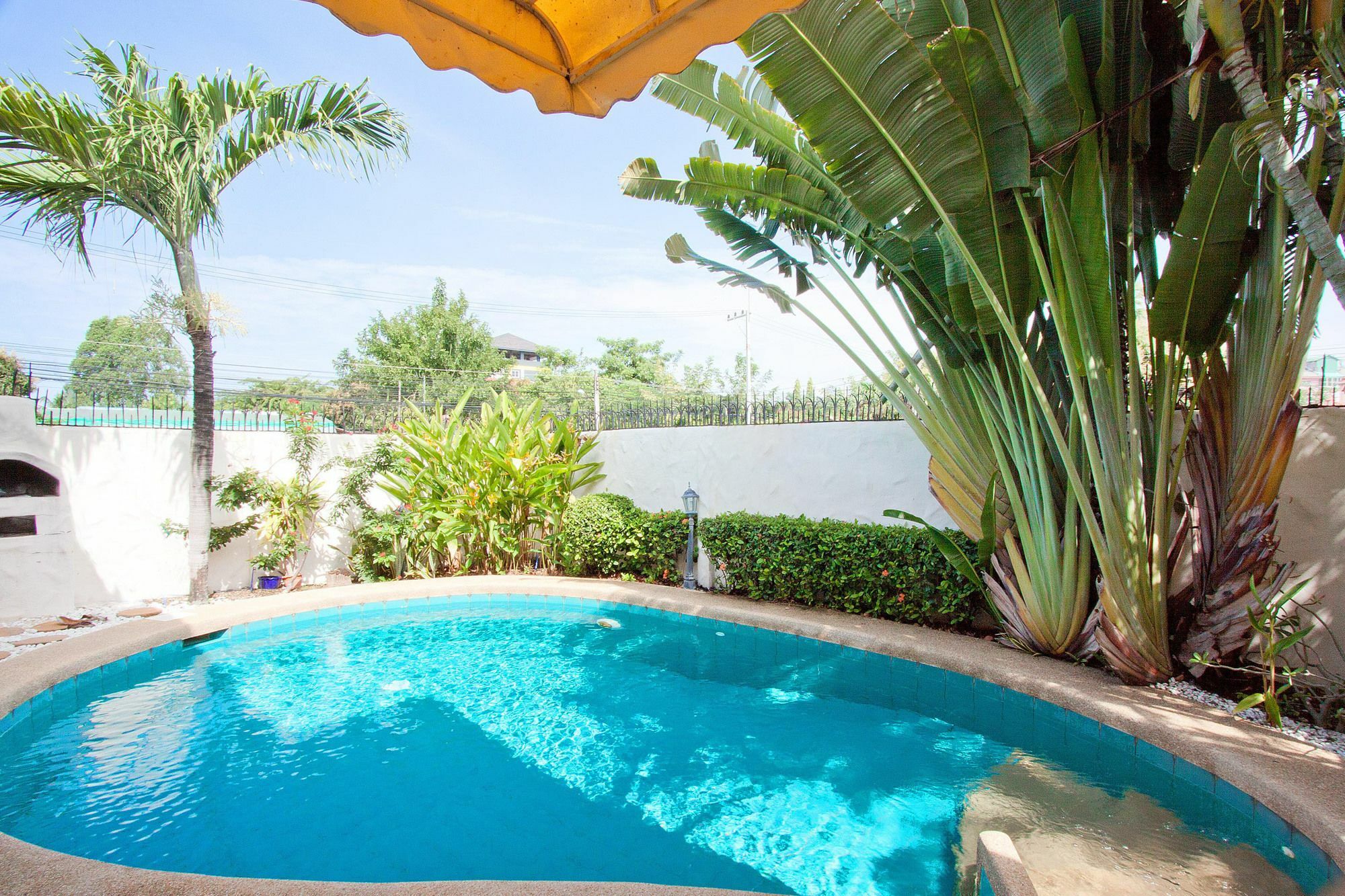 Villa Nai Mueang Noi