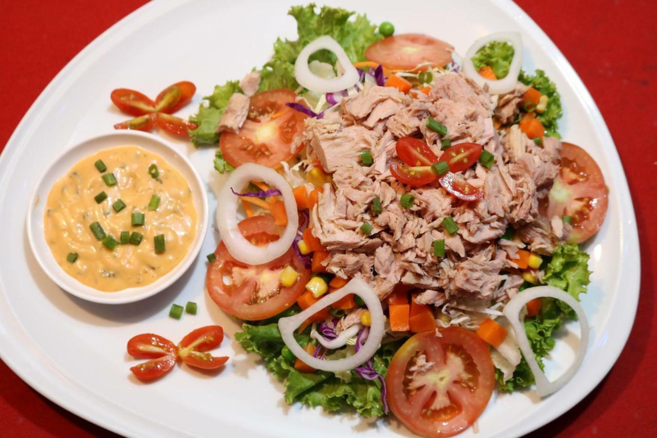 Guest house Hideaway And Bar 4*