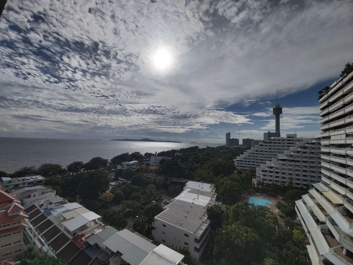 Condominum In Jomtien With Sea View, Balcony And Free Wifi Apartment