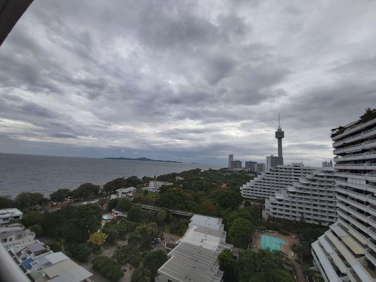 Condominum In Jomtien With Sea View, Balcony And Free Wifi Apartment