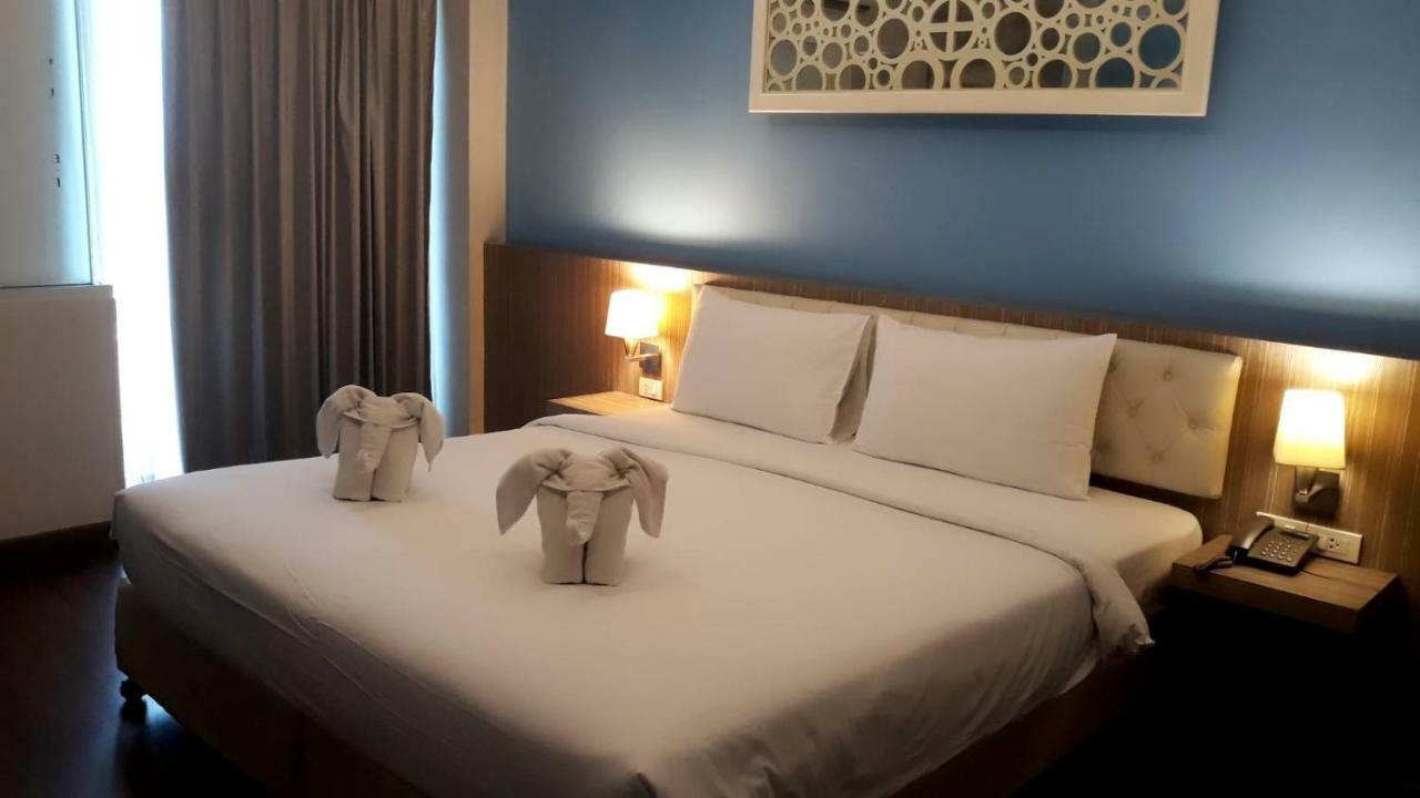 Chariot Hotel