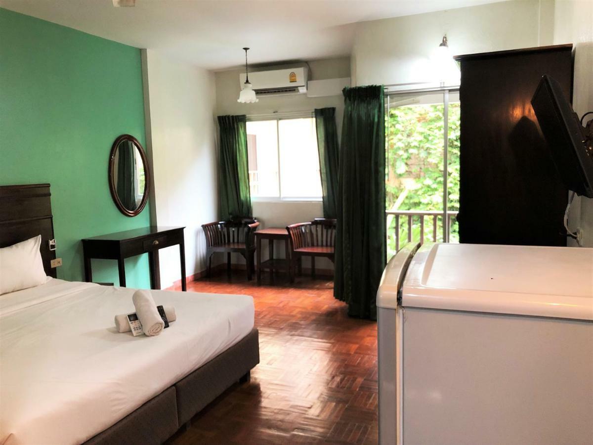 Sutus Court 2 Hotel