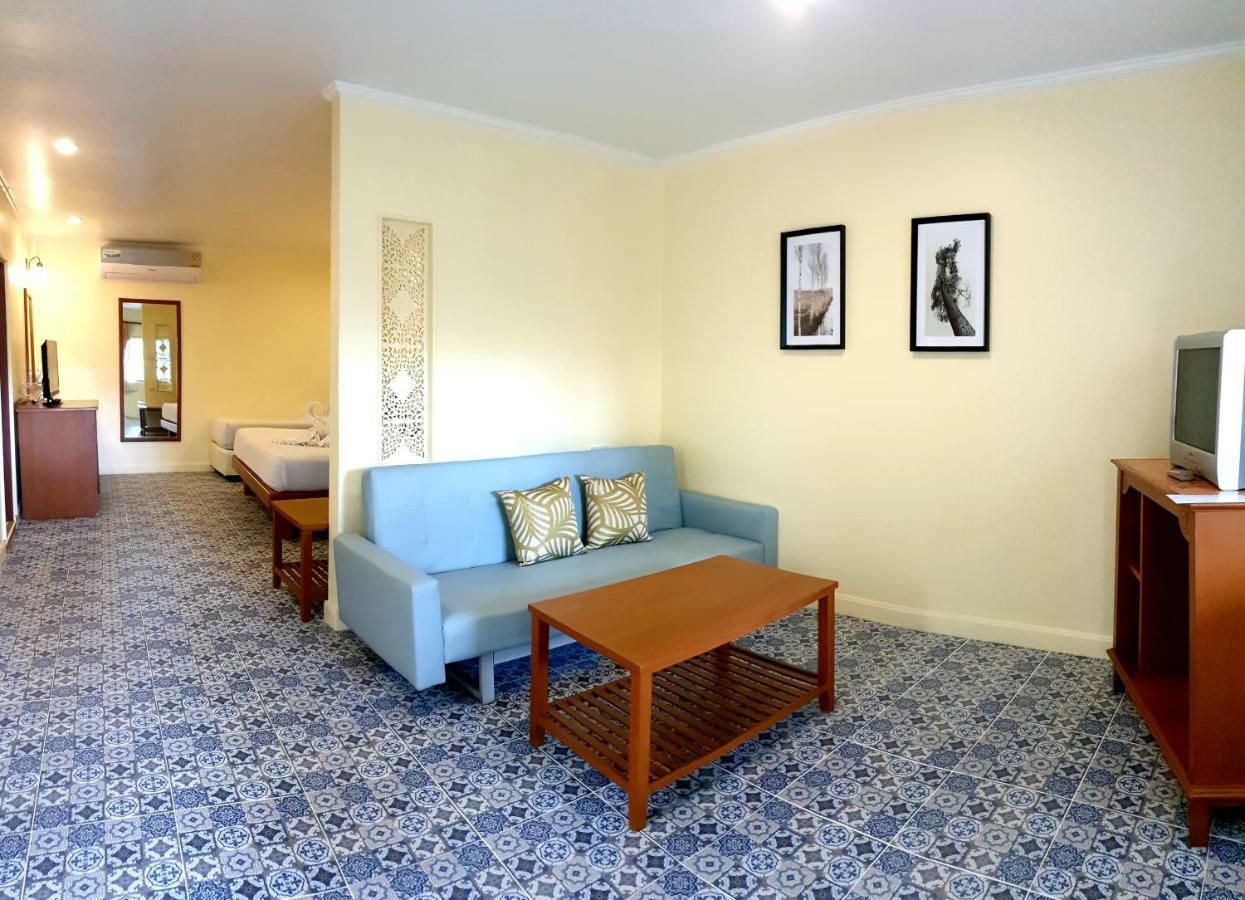 Sabai Resort 3*