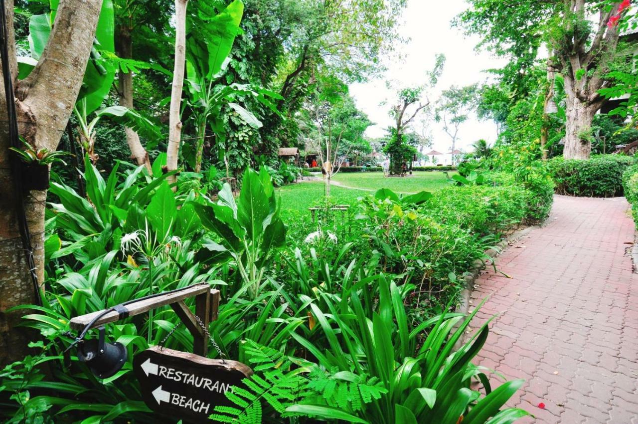Tempat peranginan Birds And Bees 3*