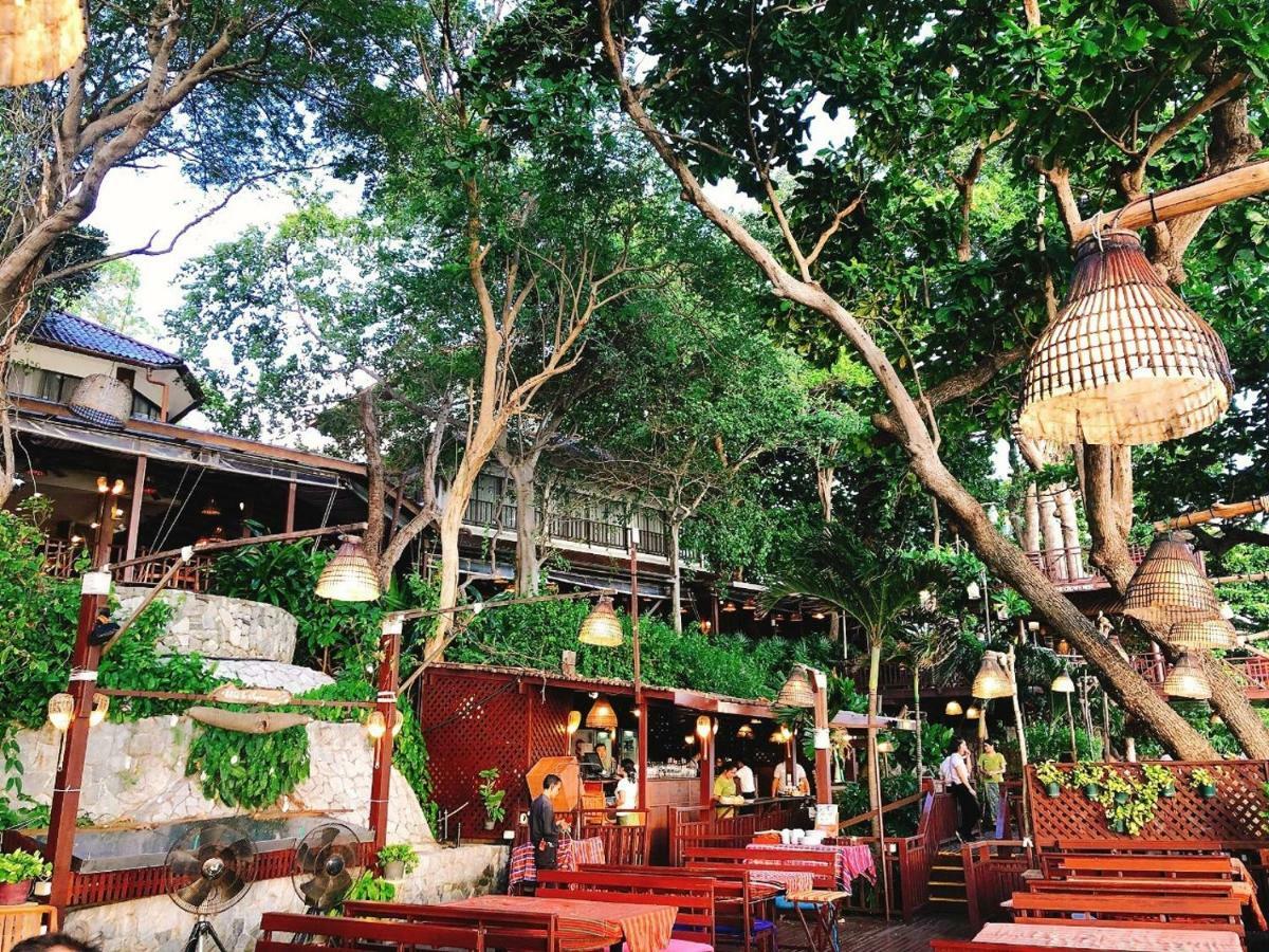 Tempat peranginan Birds And Bees 3*