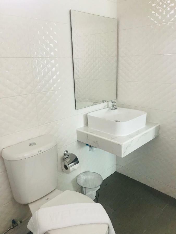Villa Warm White Pattaya