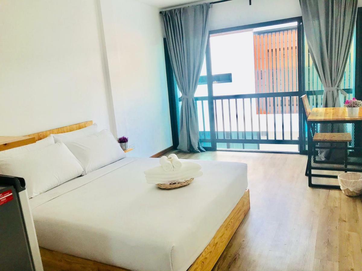 Villa Warm White Pattaya