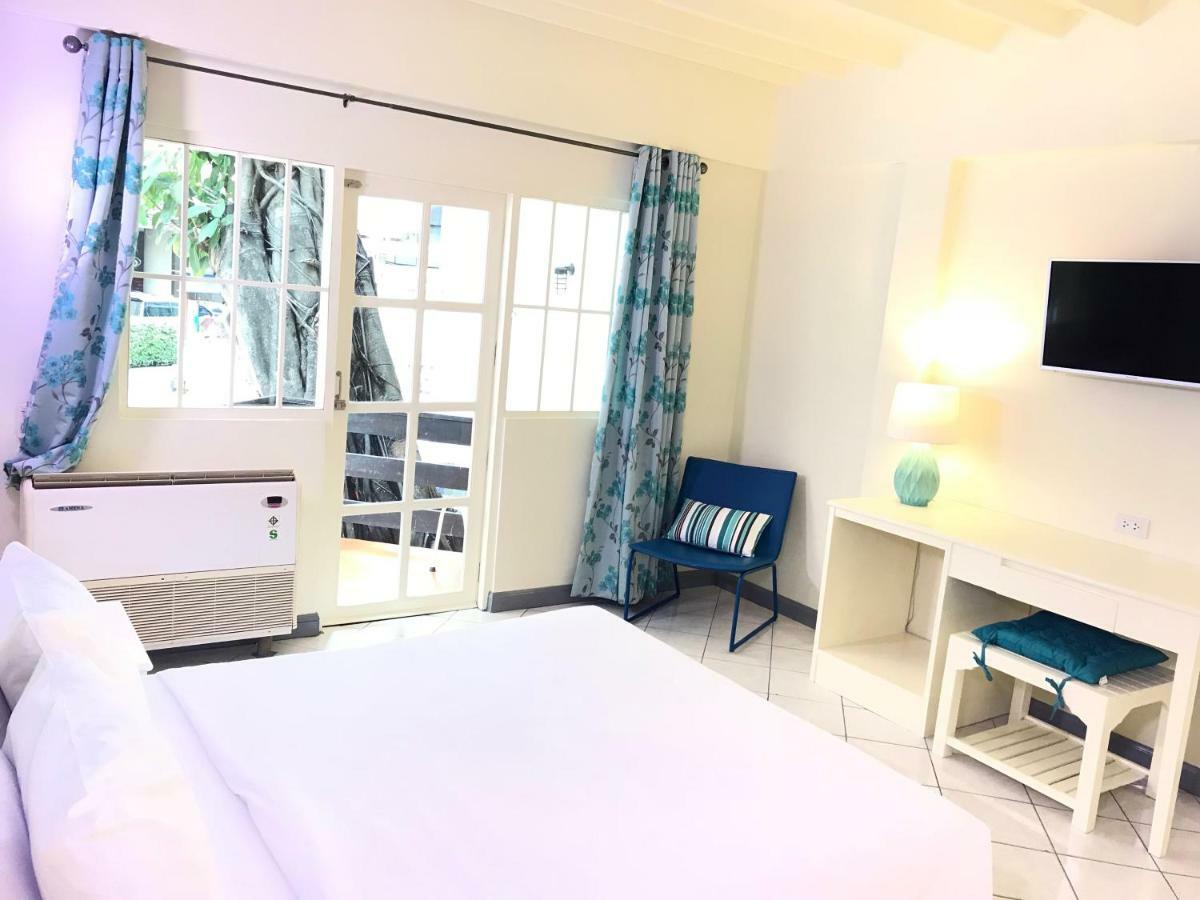 Hotel At Nine 2*