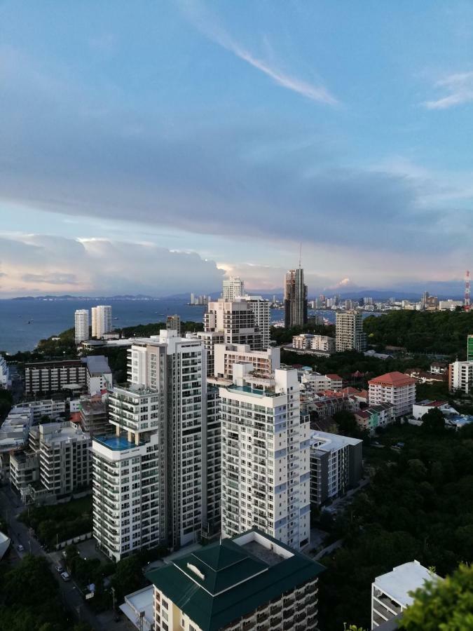 The Peak Towers Sea View * Pattaya
