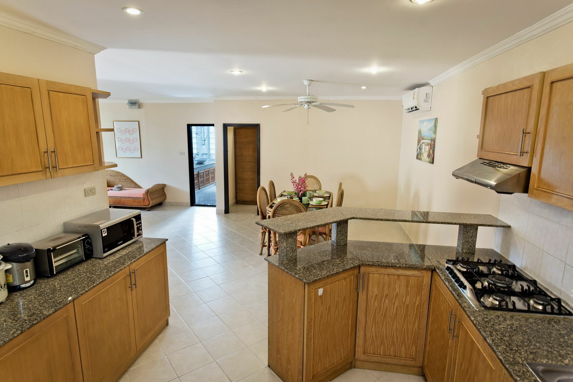 Butterfly Garden Boutique Residences: Luxury & With Full Amenities Aparthotel Pattaya