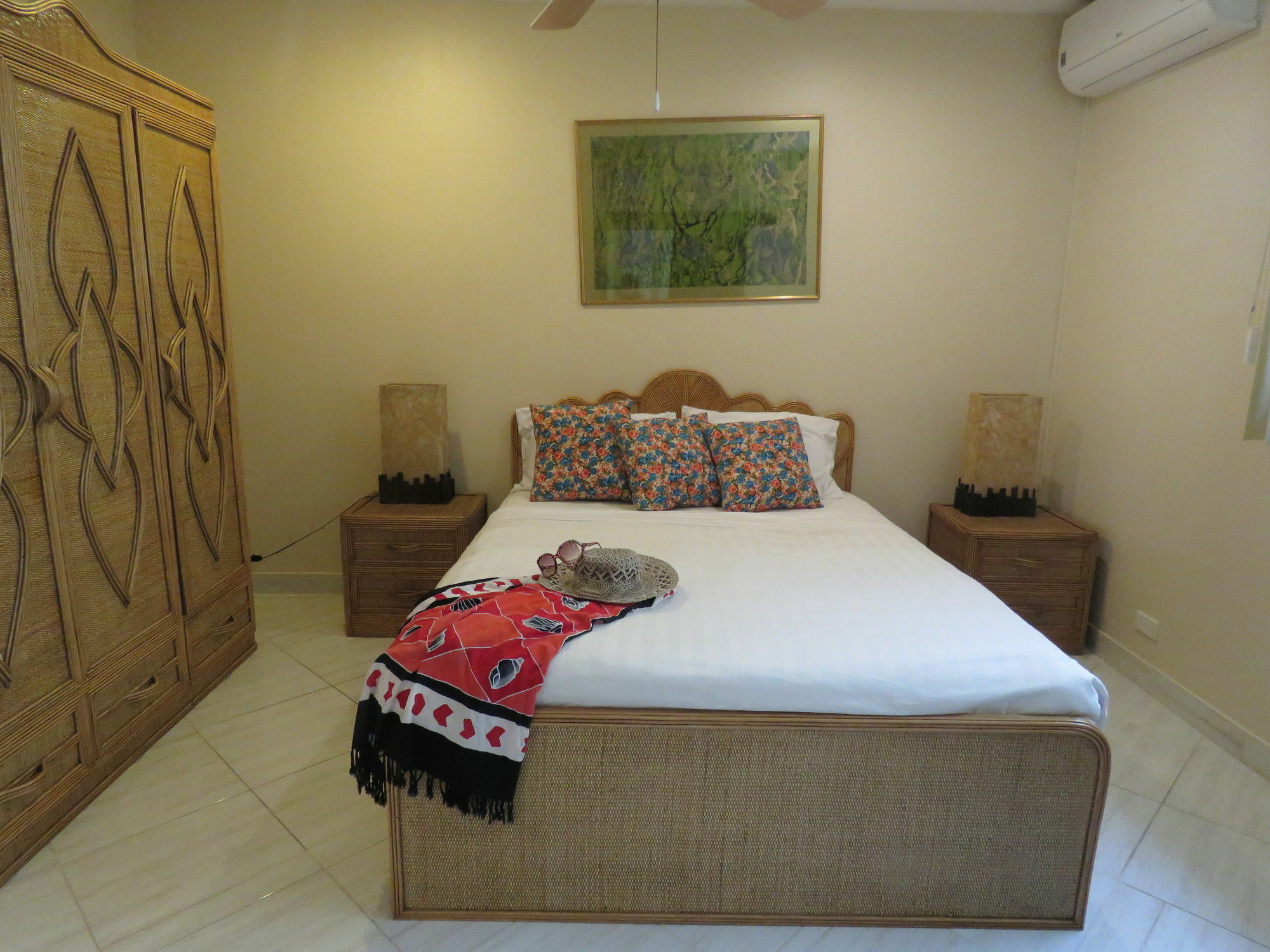 Aparthotel Butterfly Garden Boutique Residences: Luxury & With Full Amenities 3*