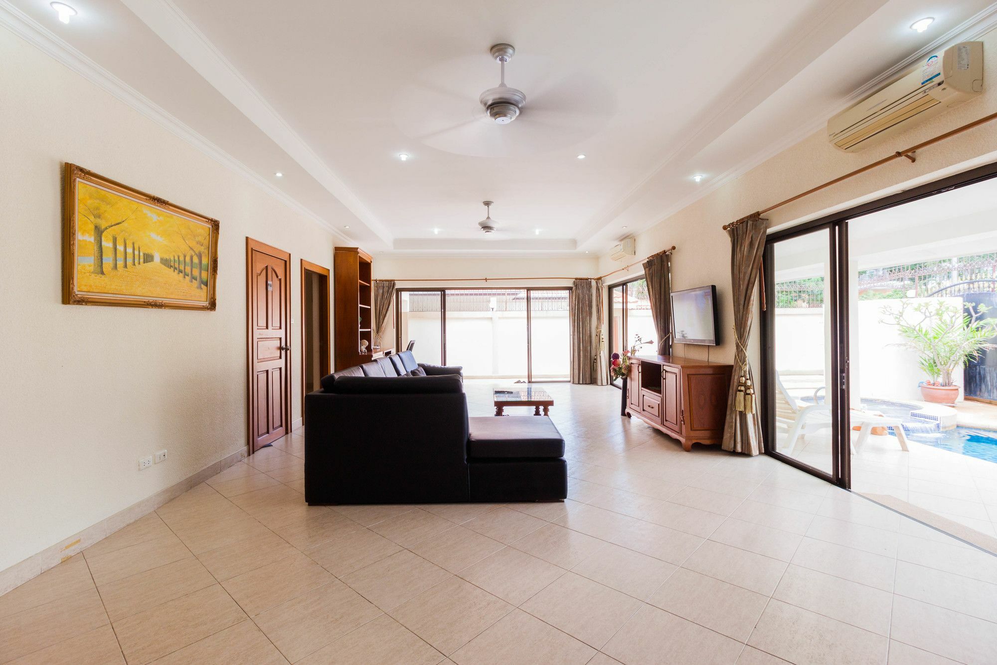 Vila Jomtien Pool By Sunny