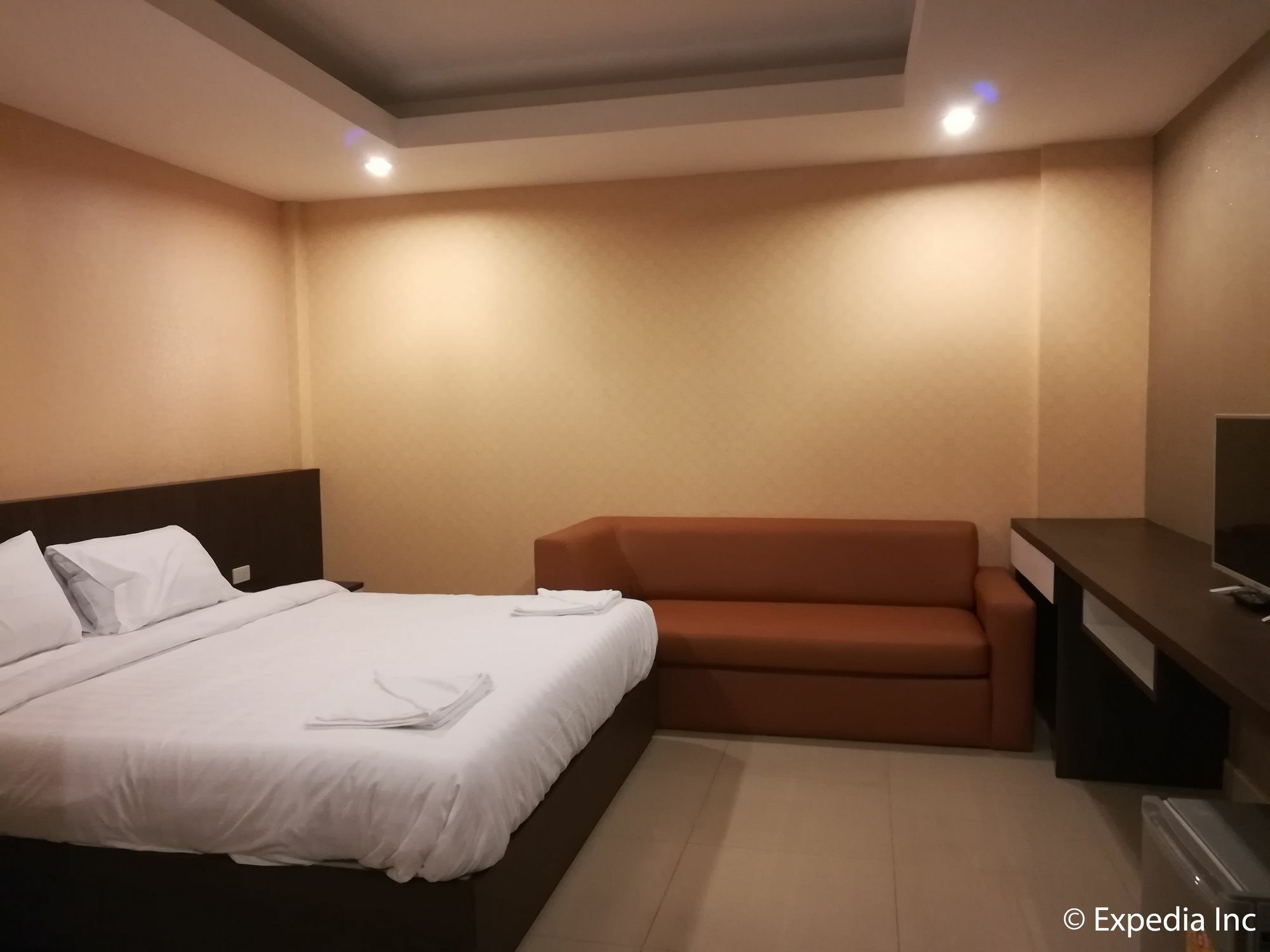 The Leader's Hotel 3*