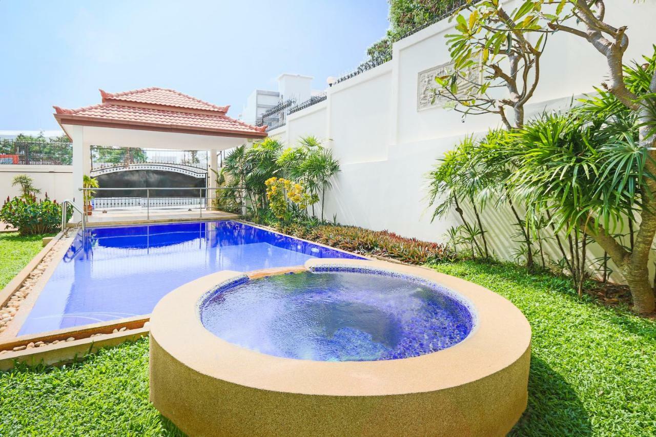 Avoca Pool * Pattaya