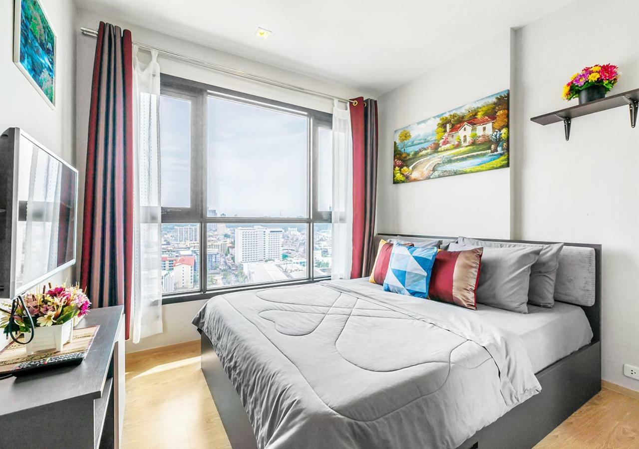 The Base Sea View Suites Apartment