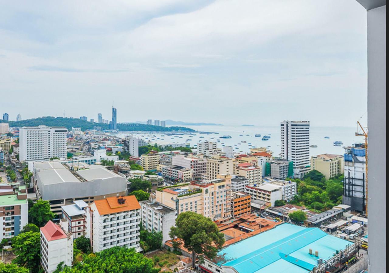 The Base Sea View Suites Apartment Pattaya
