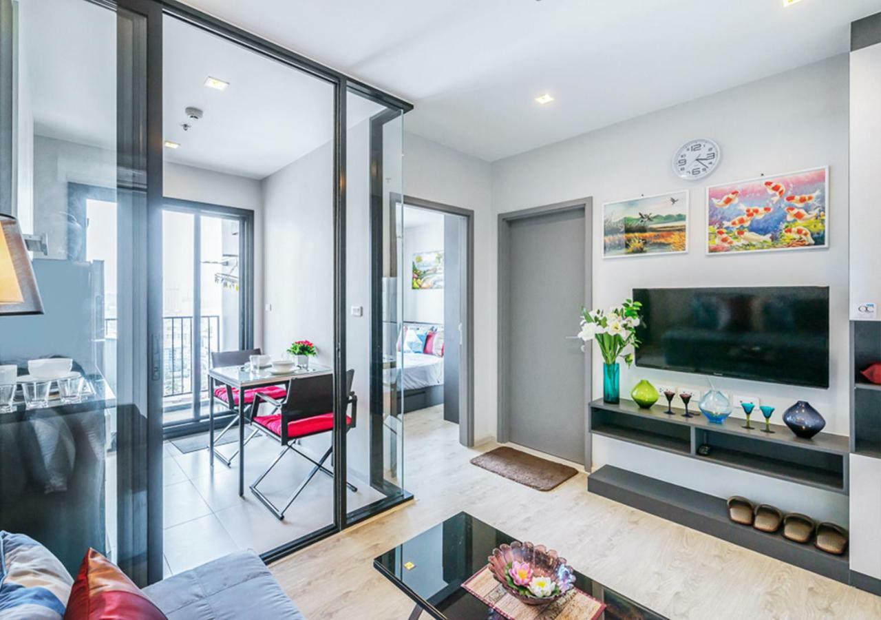 Apartment The Base Sea View Suites *