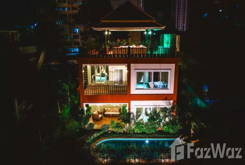 Private Pool & Jacuzzi Villa, Phratumnak, - 600m From The Beach, 711 Nearby Villa Pattaya