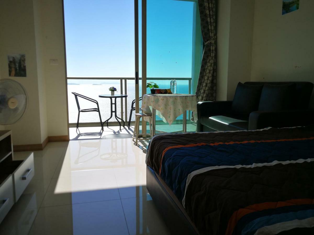 The Riviera Wongamat Hong *