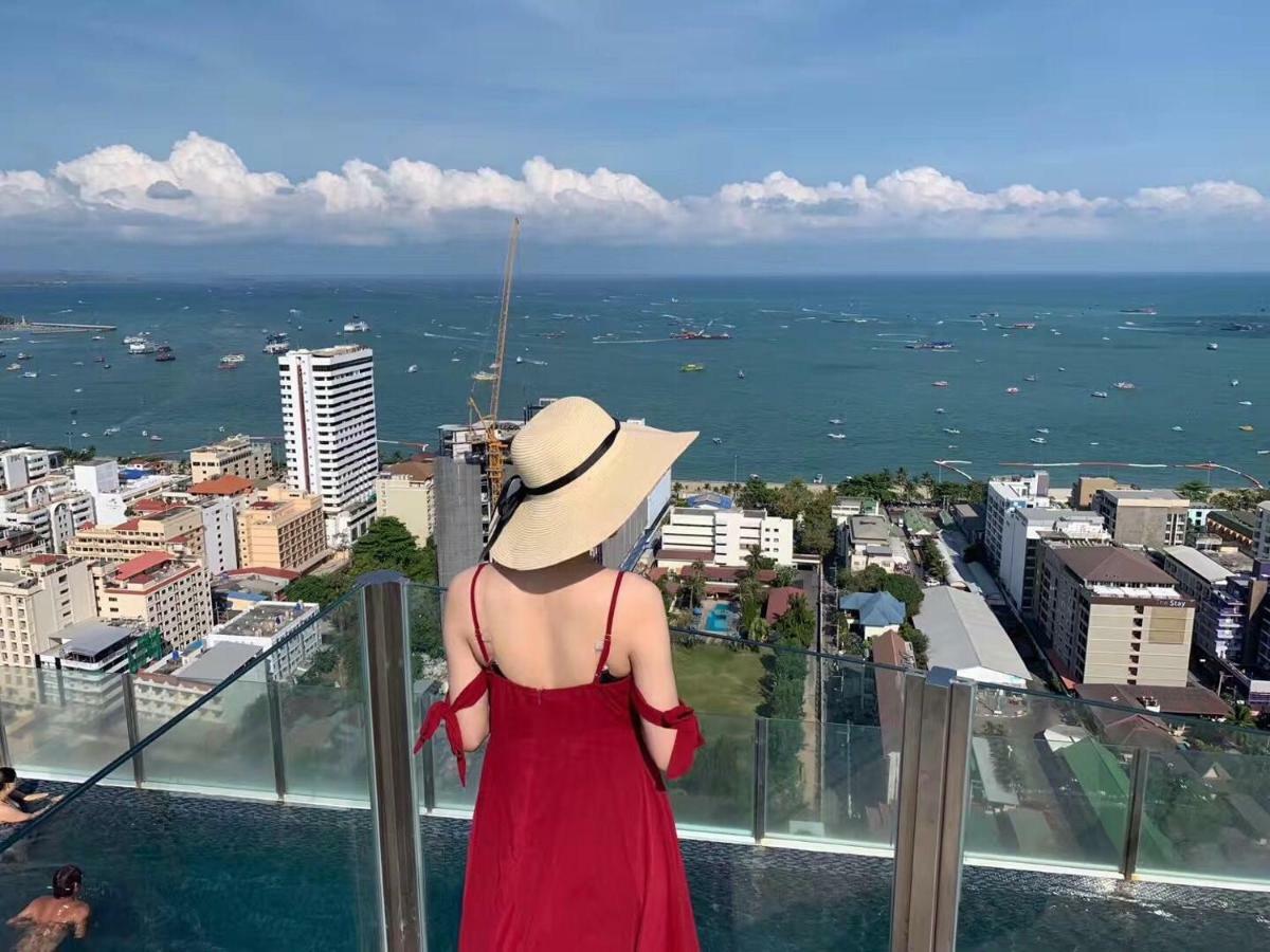 The Base Pattaya: Infinity Pool Near Walking Street Apartment Pattaya