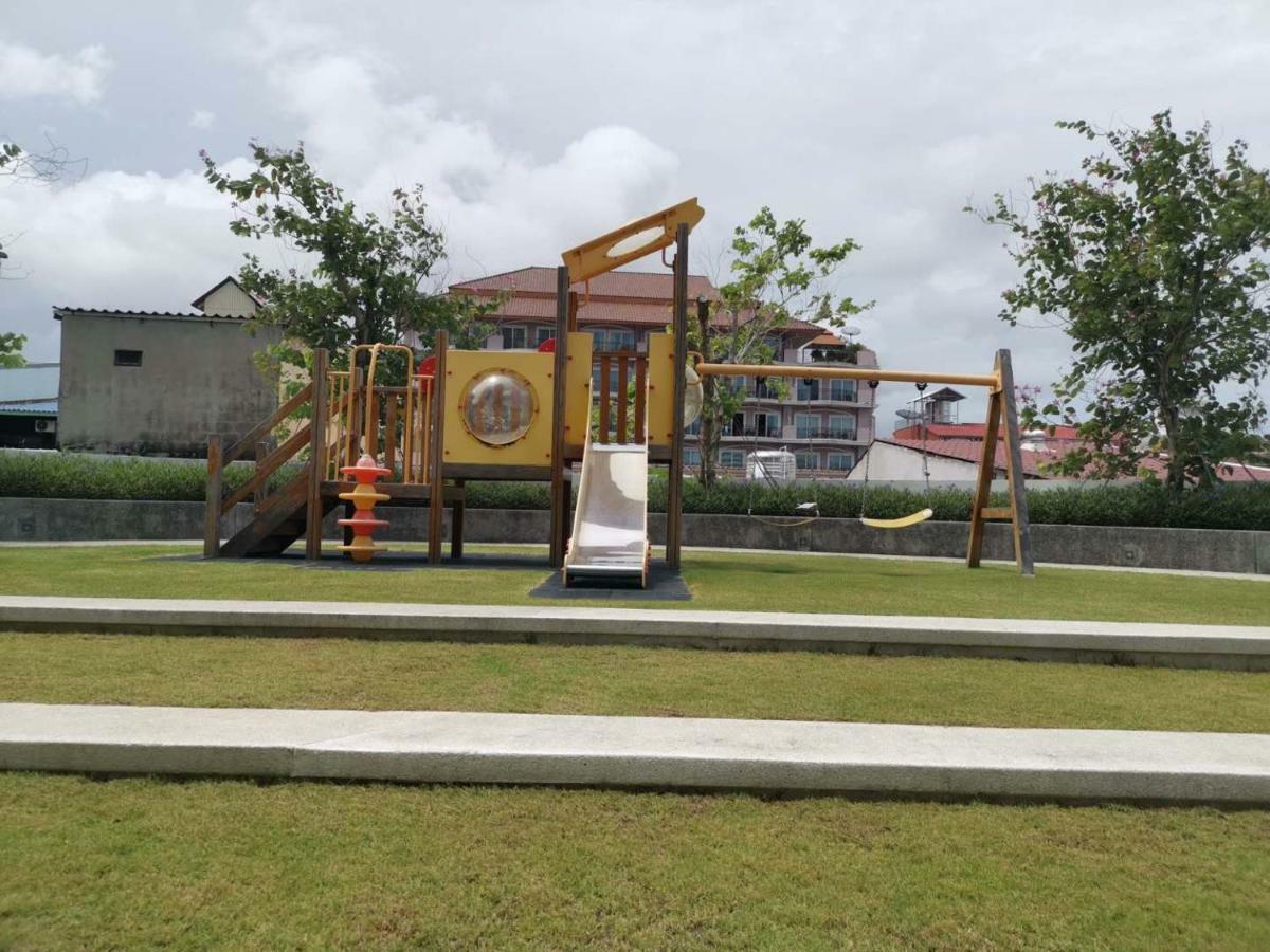 The Base Thai Apartment *