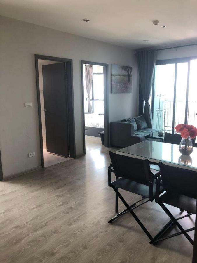 The Base Seaview Apartment *