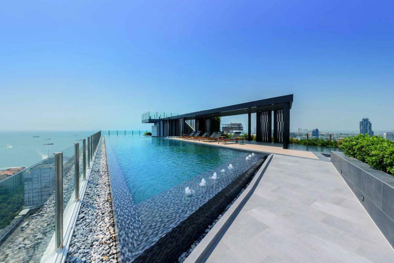 The Base Seaview *