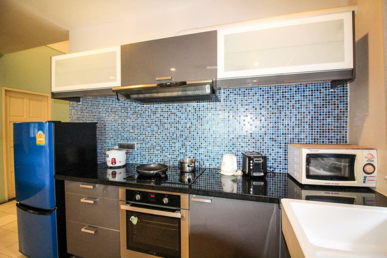 Pool Tanzanite Near Walking Street Pattaya
