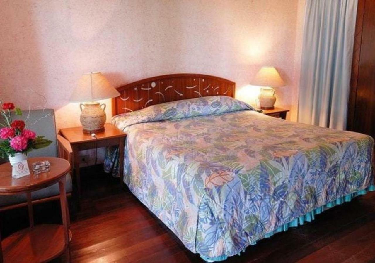Garden Sea View 5*