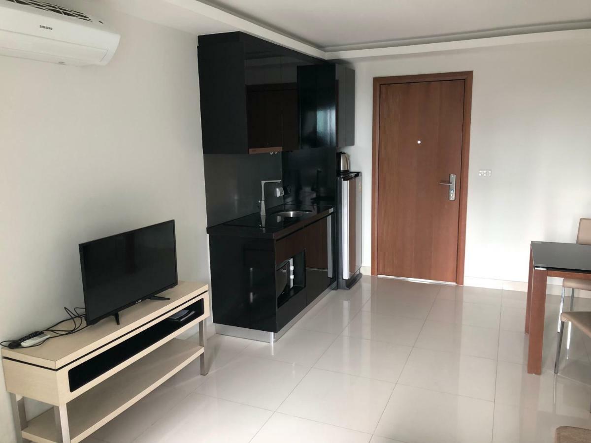 1 Bedroom In Club Royal Suites