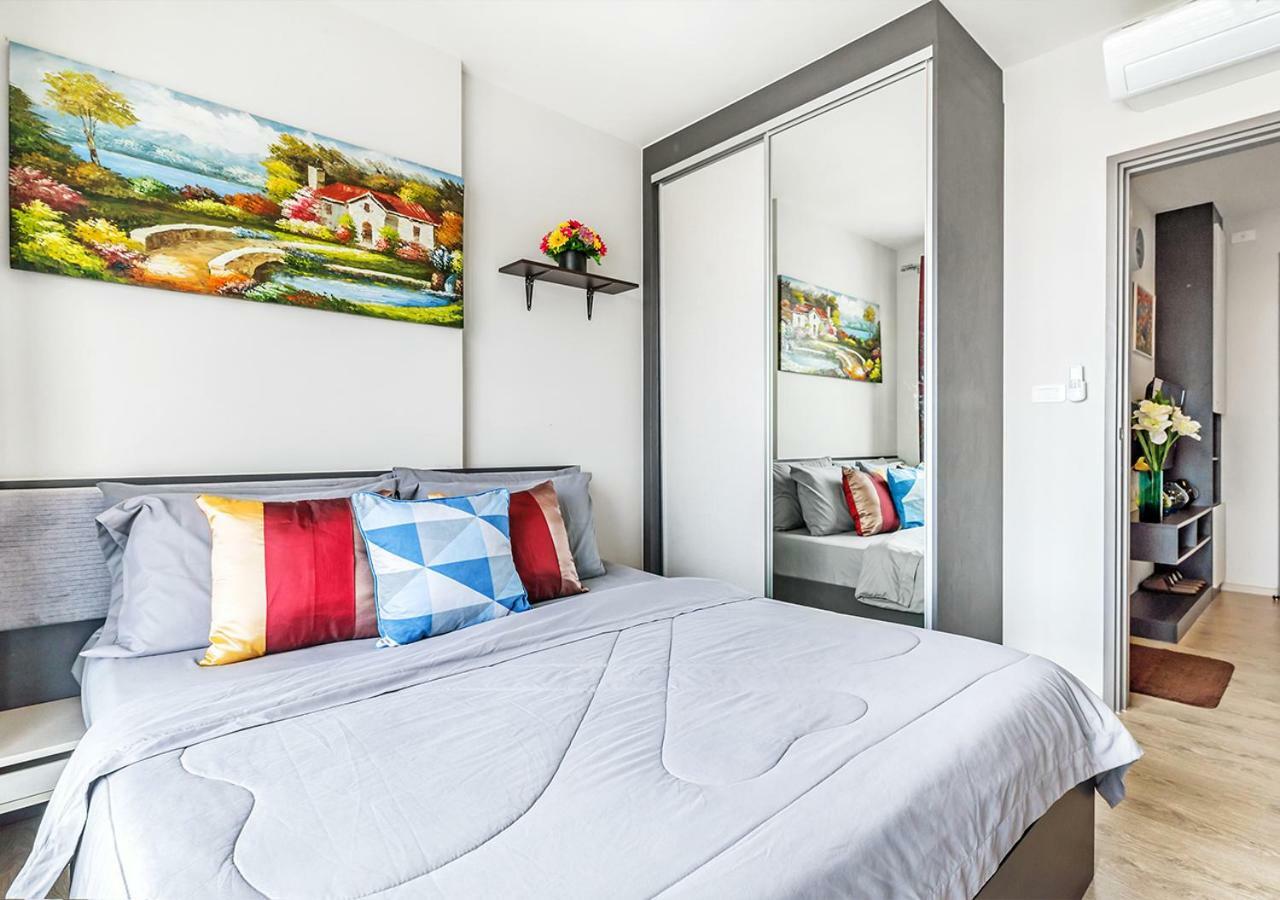 The Base Sea View Suites Apartment