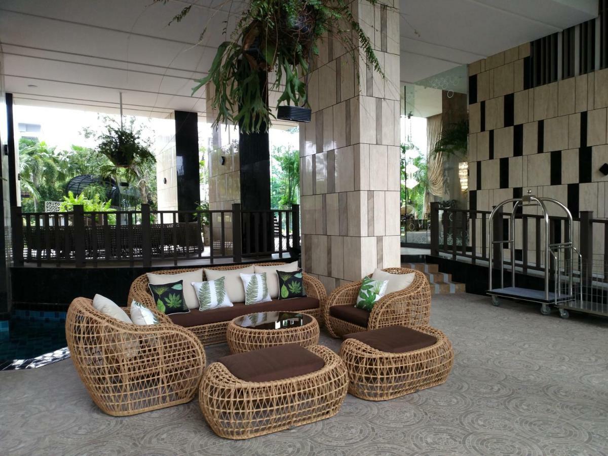The Riviera Wongamat Hong Apartment Pattaya