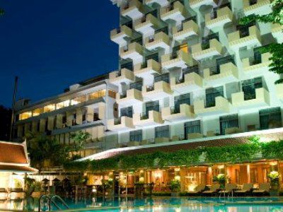 Golden Hotel