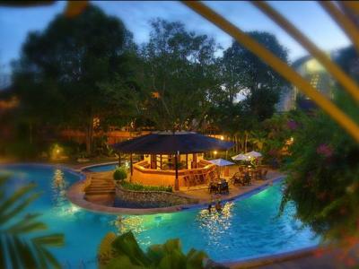 Loma & Resort 3*