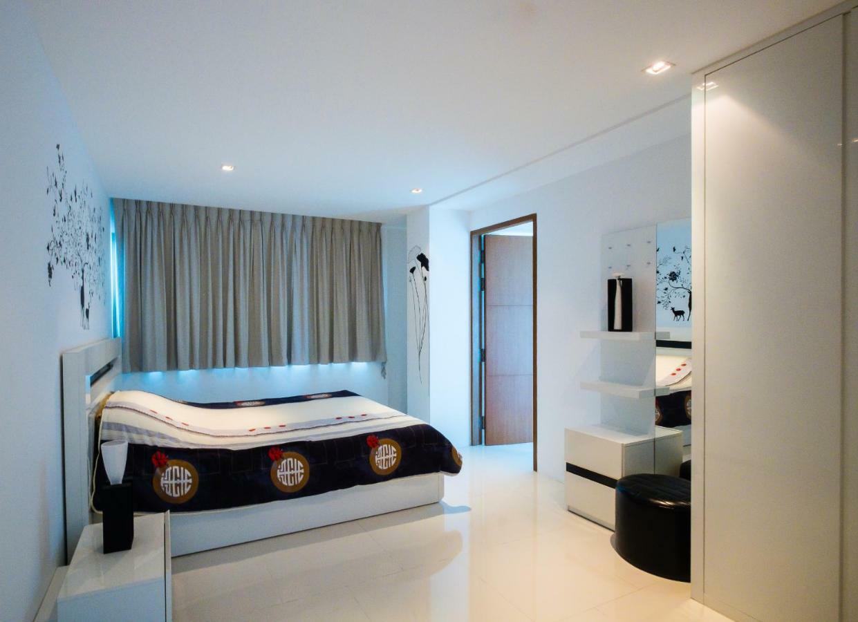 Prestige Oceanview Penthouse Apartment