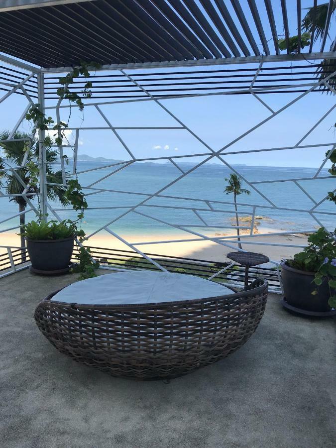 Luxurious Beachfront