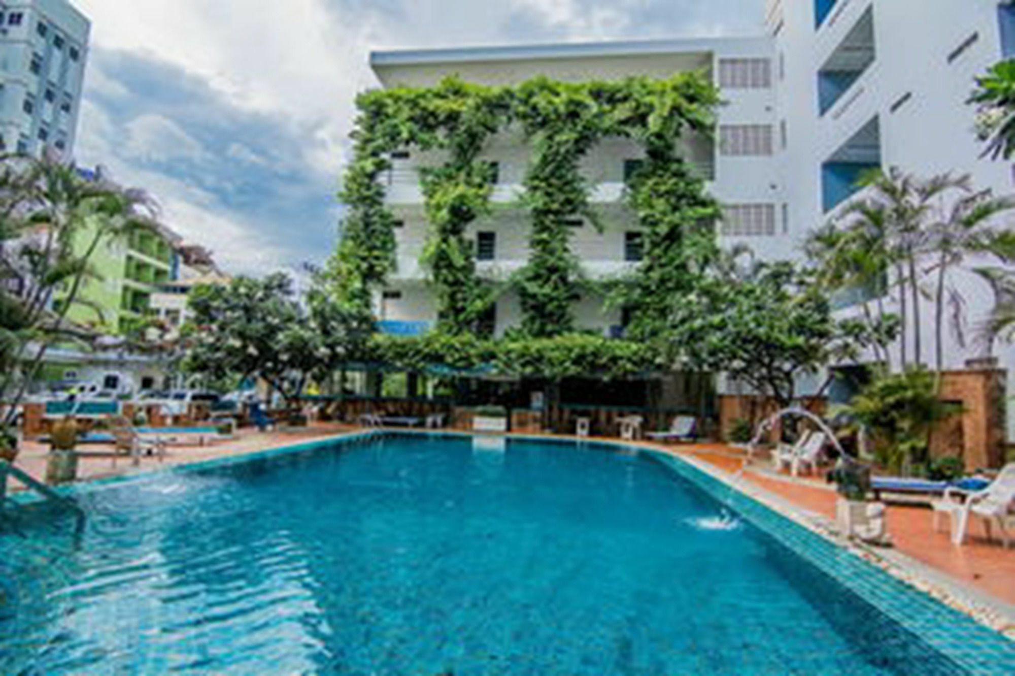 Hotel Sutus Court 2 Pattaya