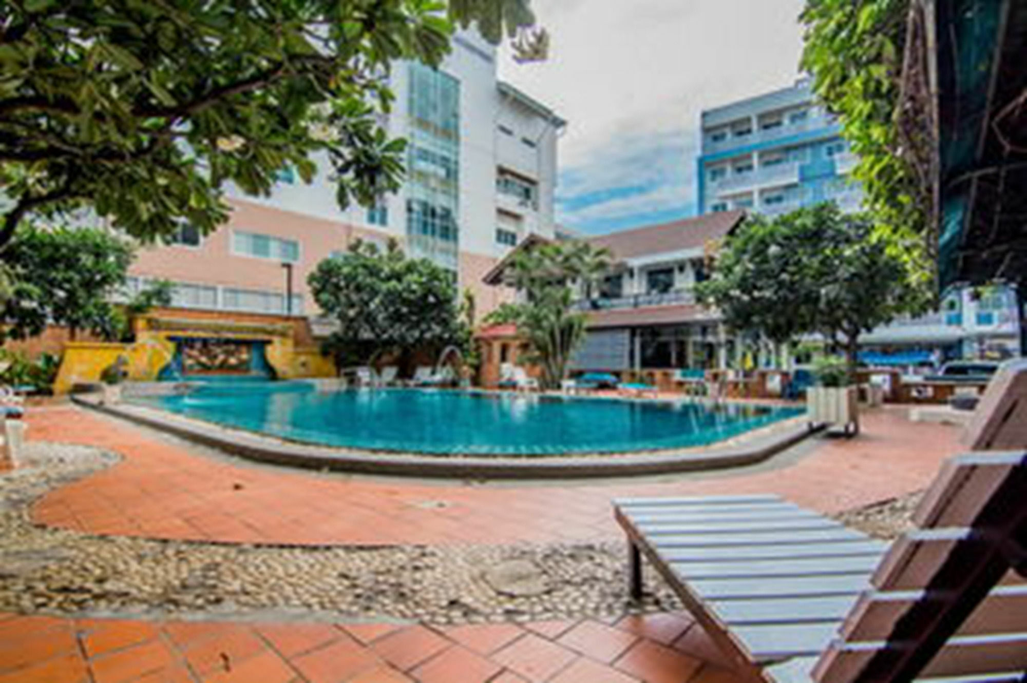 Hotel Sutus Court 2