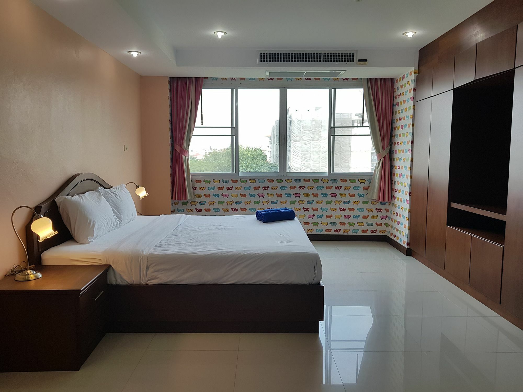Hotel A Large 1 Bedroom Centre 3*