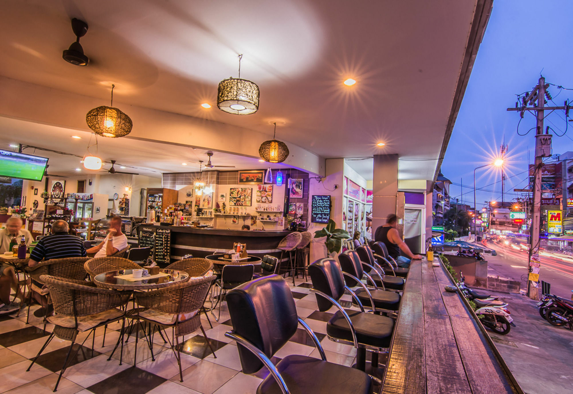 Sutus Court 2 Hotel