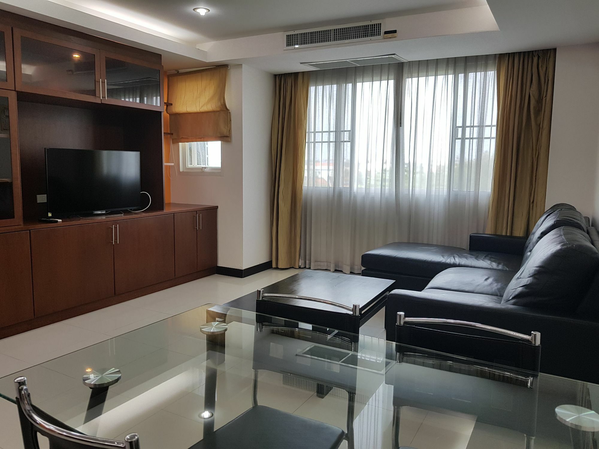 A Large 1 Bedroom Centre Hotel