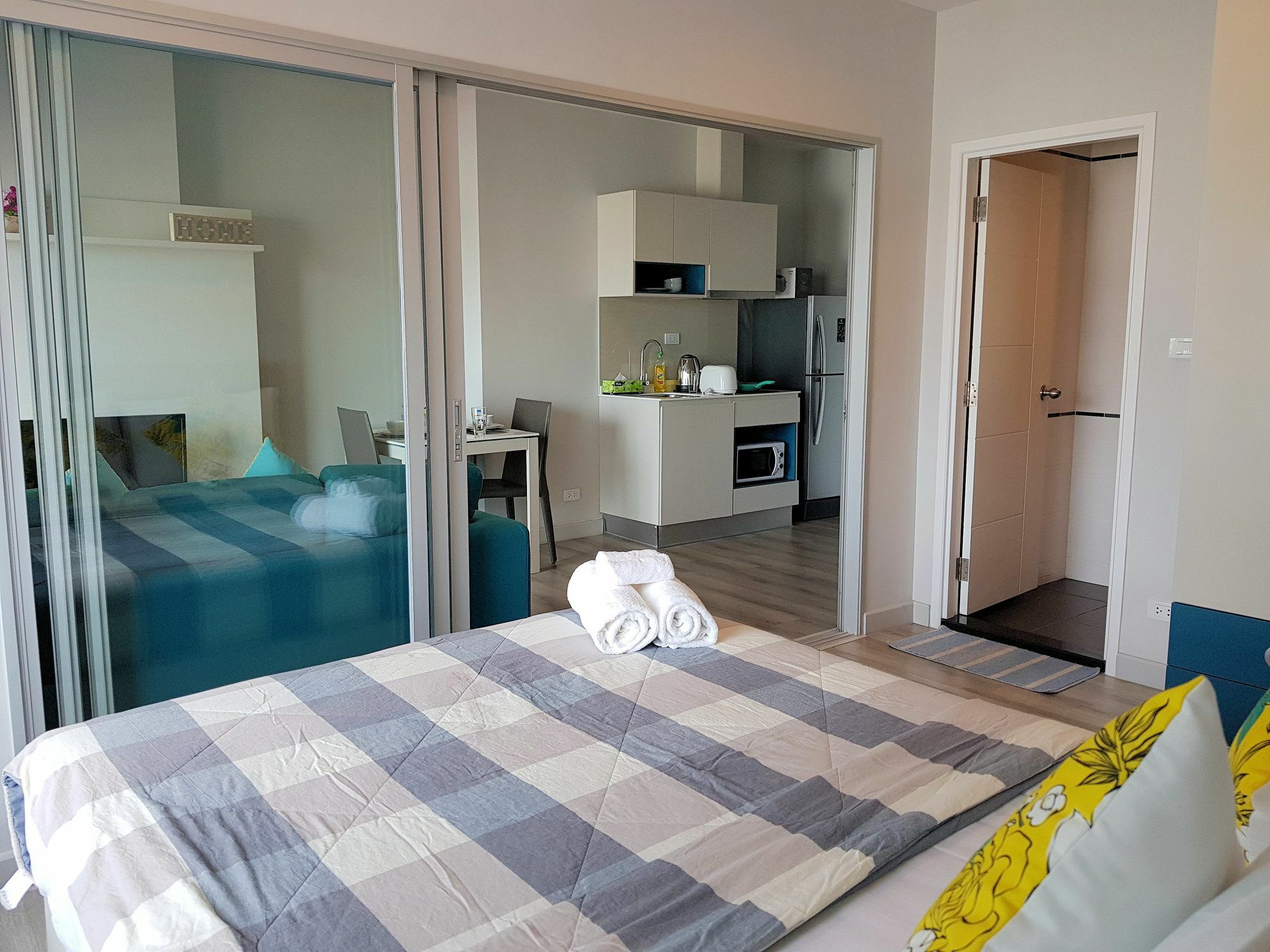 1br Centric Sea 102 With Infinity Pool Pattaya