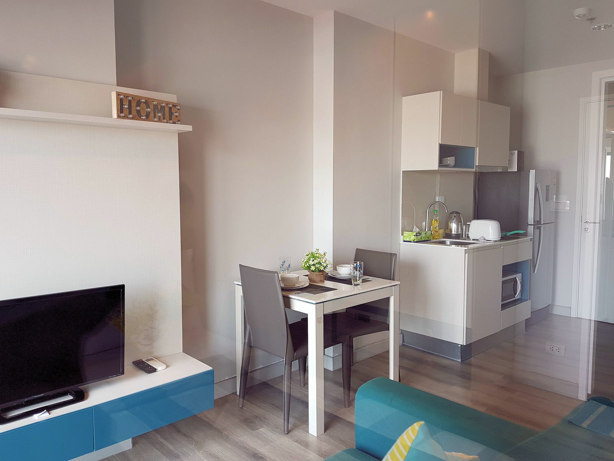 1br Centric Sea 102 With Infinity Pool 3*
