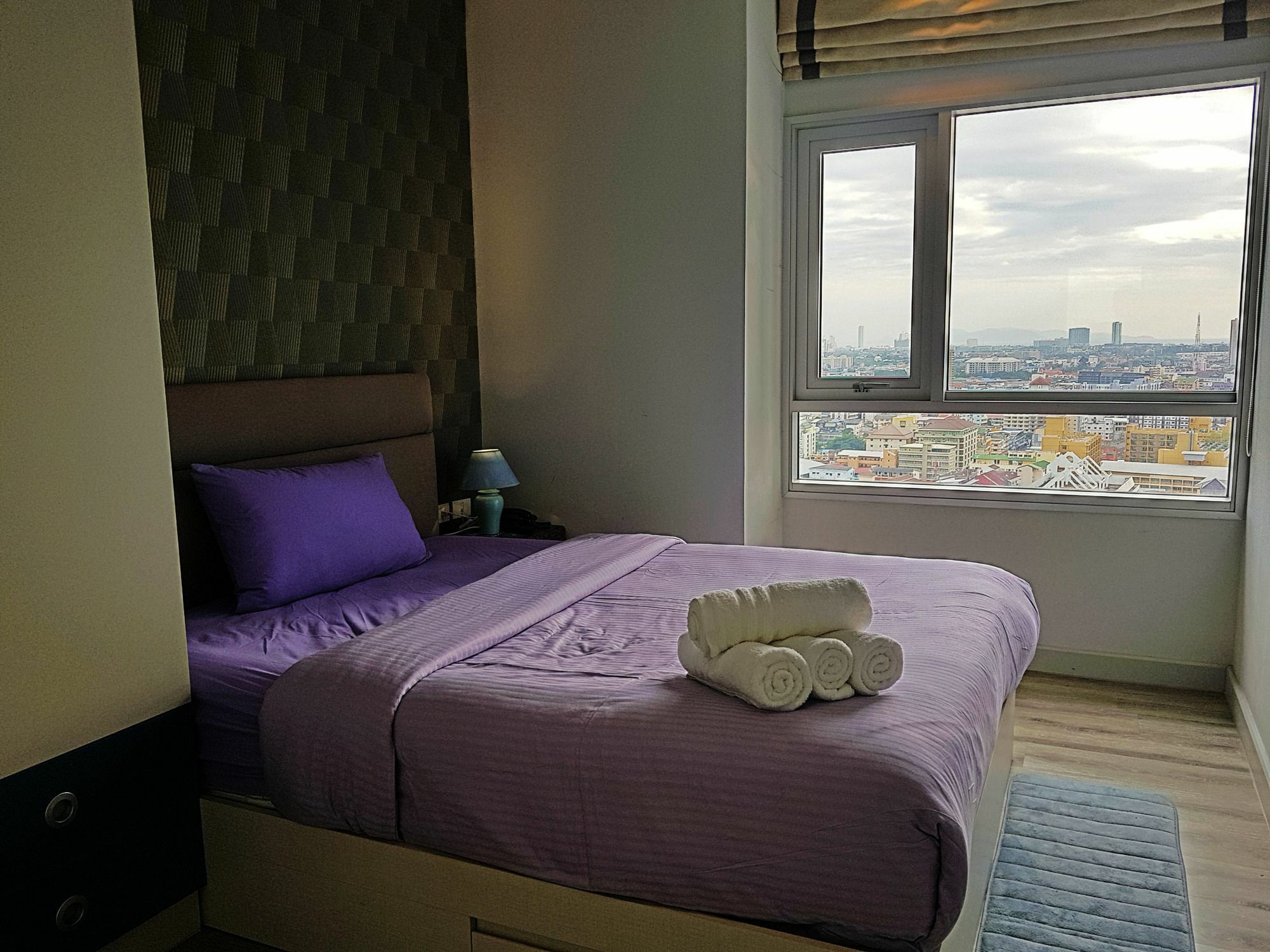 1br Centric Sea 812 With Infinity Pool 3*