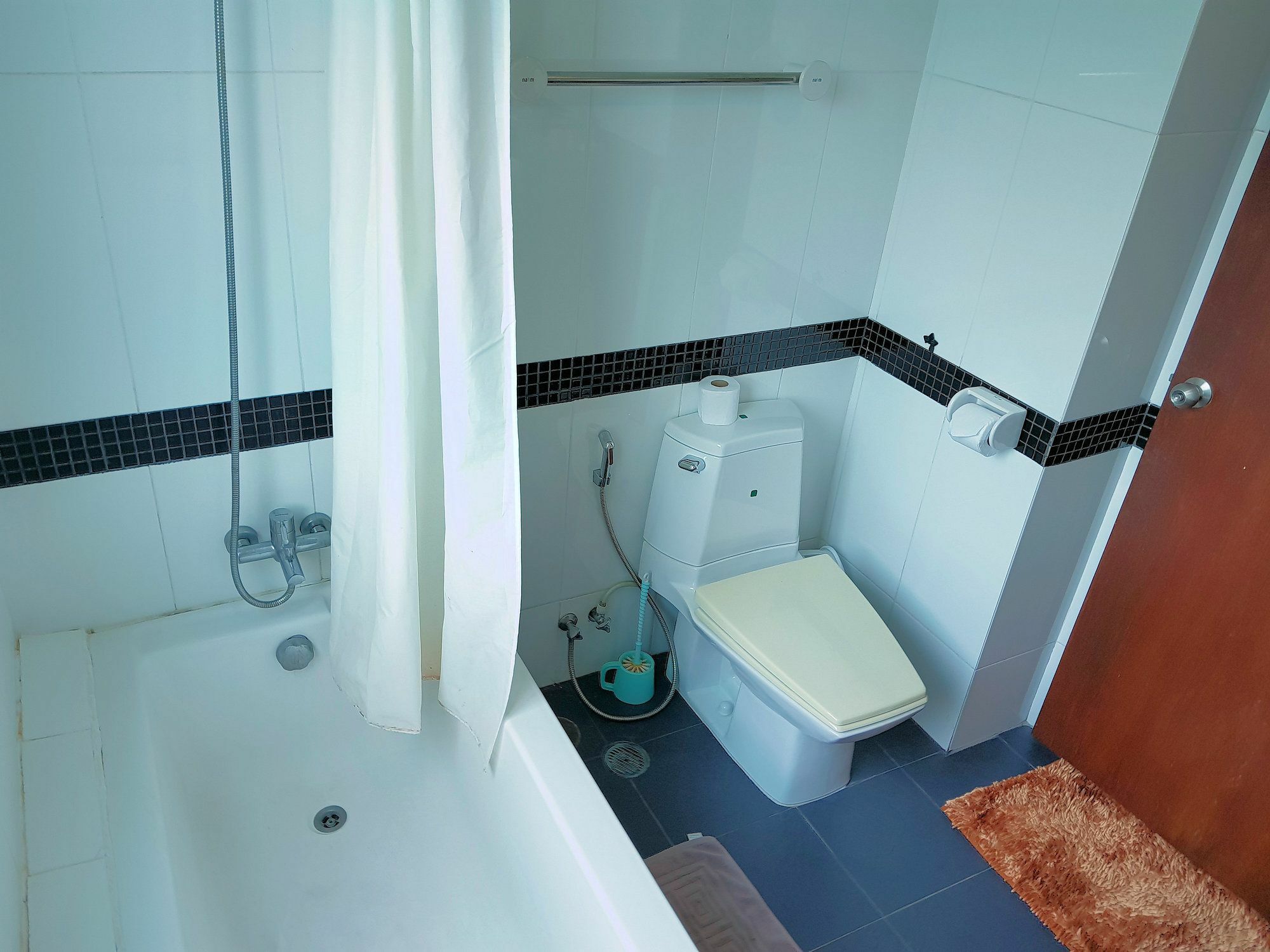 A Large 2 Br-3 Baths 207 Downtown Pattaya
