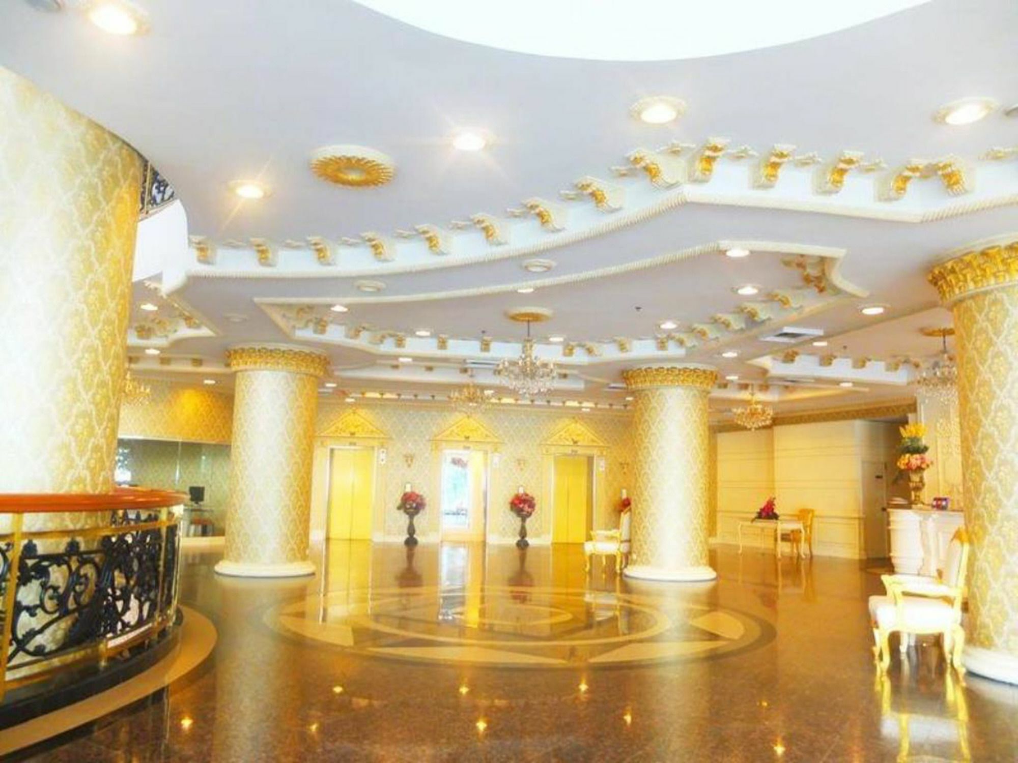 Hotel Adriatic Palace 3*