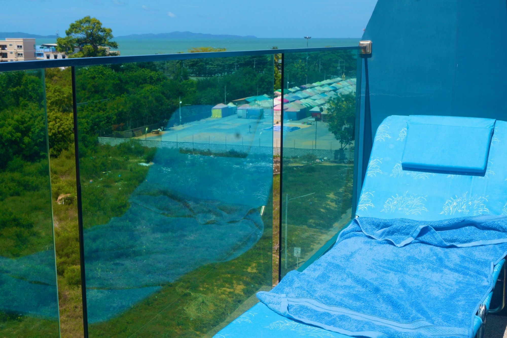 Acqua - 100 Meters From Jomtien